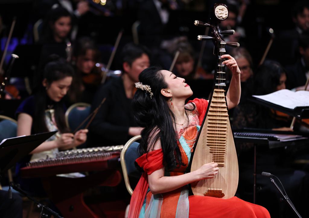 庆祝中法建交60周年暨中法文化旅游年开幕音乐会在巴黎举行