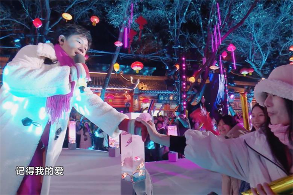 《品物皆春》：赴一场文化之旅，找寻“藏”在生活中的多彩年味和时代春色