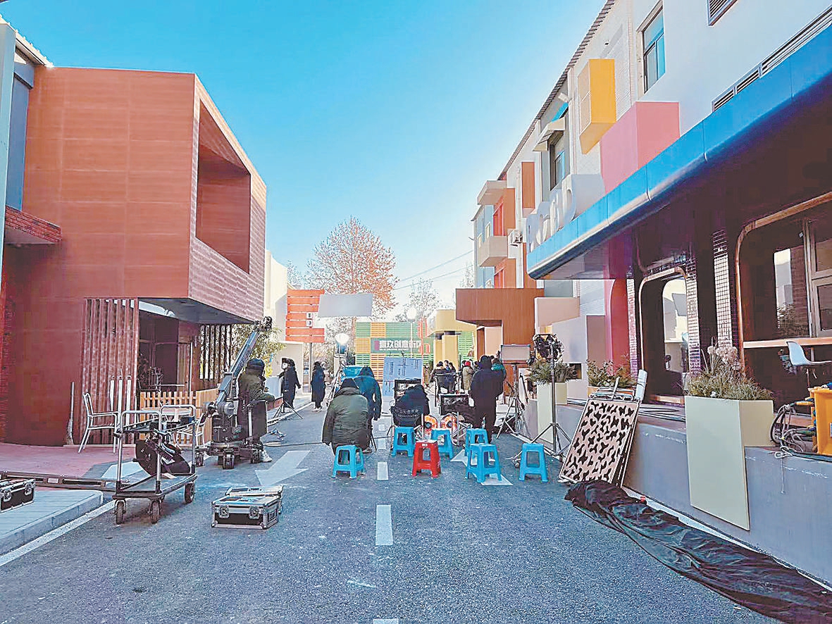 怀柔各行各业“备战”忙人气旺 中国影都进入“北影节时间”