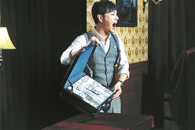 把戏脱口秀承接天桥传统 《男巫客厅》驻演新空间剧场