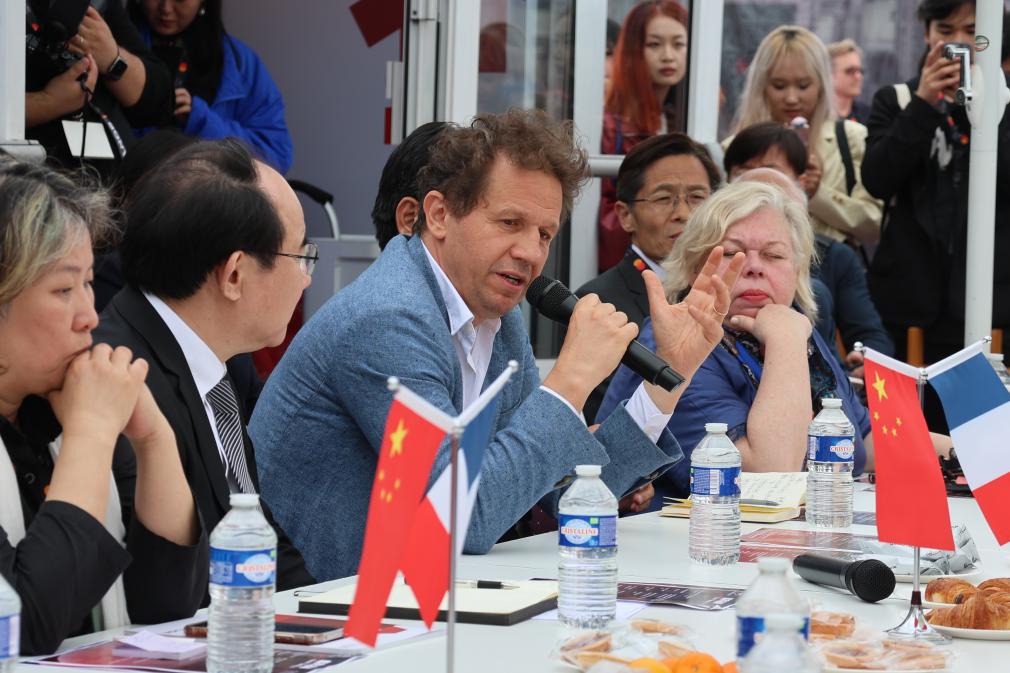 中外电影人在戛纳电影节上共话交流合作