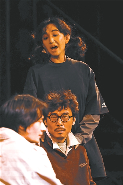 开演前一周临危受命 李越救场《长子》反向创作“挺有趣”