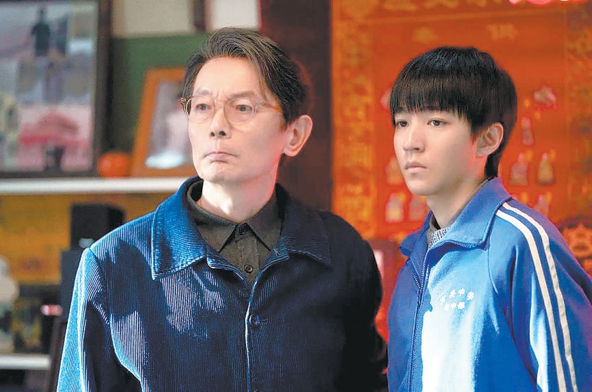 悲喜交加间唤起观众共情 葛优在非喜剧片《刺猬》中用东北话表演依然超卓