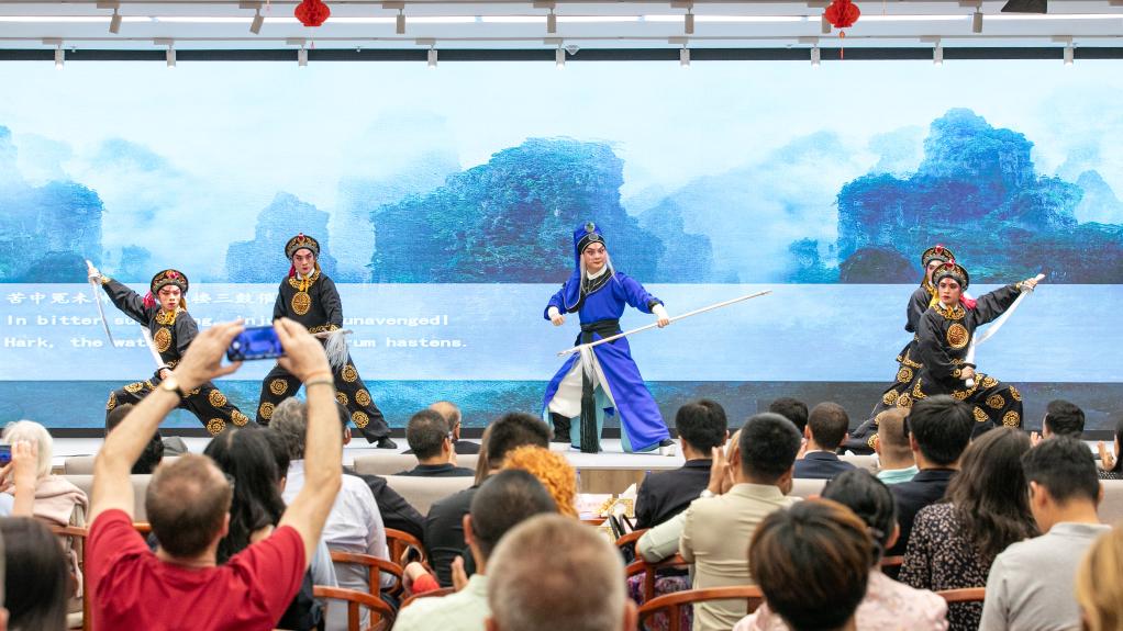 中国戏曲演出暨优良电视记载片展映活动在塞尔维亚举行