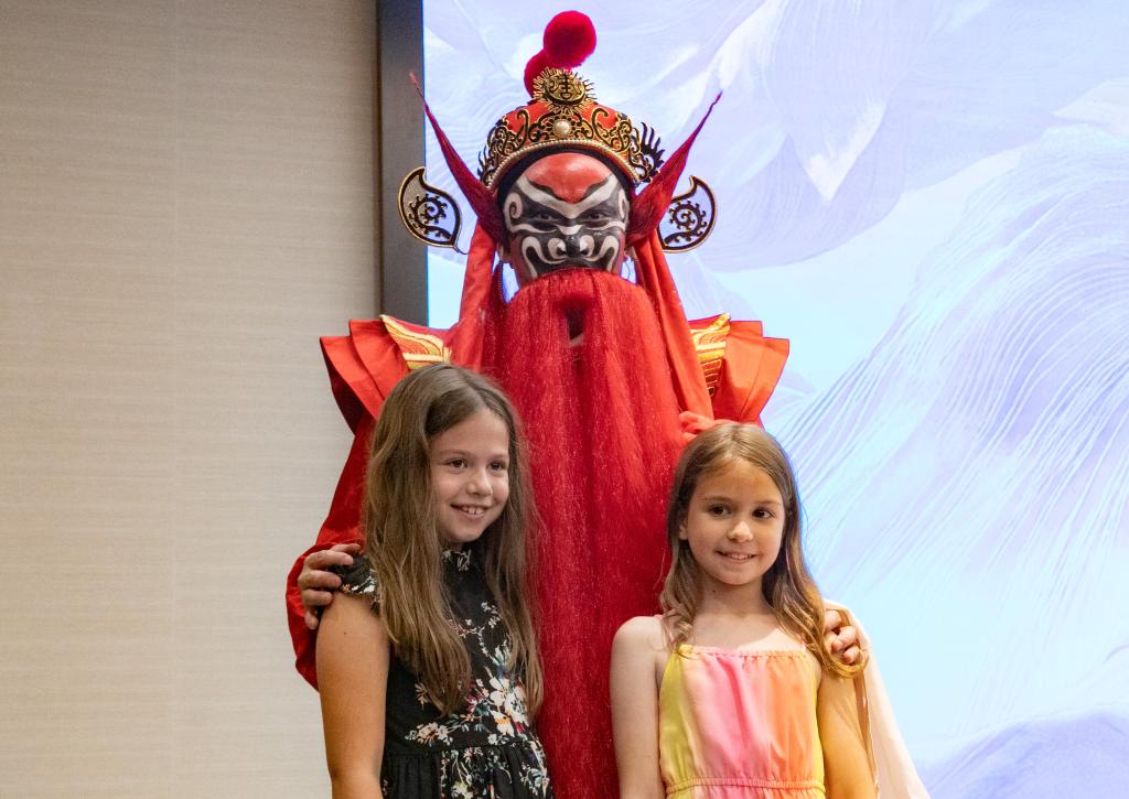 中国戏曲演出暨优良电视记载片展映活动在塞尔维亚举行