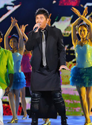 孙楠献唱北影节主题曲