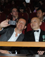 丹尼&middot;伯恩、葛优观影玩自拍