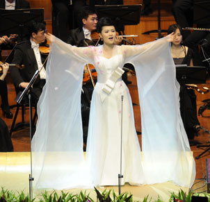 雷佳国家大剧院独唱音乐会华彩亮相