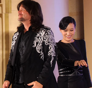 谭晶伦敦演唱会启动 奥运冠军团助威