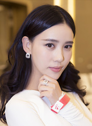 施予斐携两部作品亮相