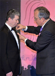 冯小刚获授法国文学艺术骑士勋章