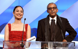 周韵受邀任戛纳颁奖嘉宾