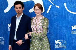 威尼斯电影节开幕式 《爱乐之城》主创亮相