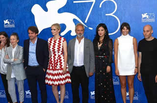 威尼斯电影节评委集体亮相