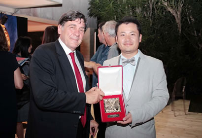 《南京东》威尼斯逆袭 导演朱成获圣马克铜狮奖