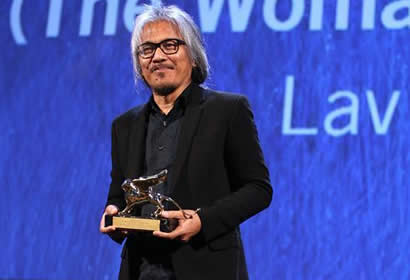 第73届威尼斯电影节闭幕 《离开的女人》获金狮奖