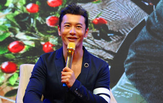 黄晓明毛俊杰携《王牌逗王牌》亮相金鸡百花电影节