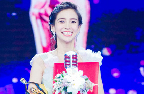 Angelababy喜获百花奖 谦虚表示：会继续努力