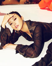 高清：郝蕾戛纳海边深V秀风姿