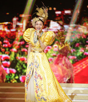 陈思思唱响红磡