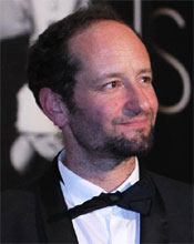 卡洛斯·雷加达斯凭《柳暗花明》获最佳导演奖