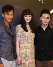 李小冉余少群激情戏遭围观