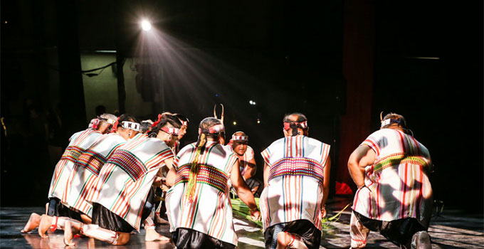 张艺谋《对话·寓言2047》第二季紧张彩排