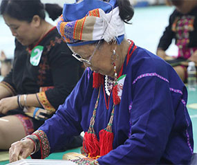 黎锦苗绣技艺大赛拉开白沙&ldquo;三月三&rdquo;活动序幕