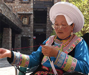 千年文化孕生机&mdash;&mdash;羌族非物质文化遗产传承与保护见闻