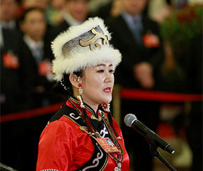 劉蕾：民族旅遊帶動赫哲族民族文化發展