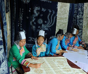 贵州榕江：苗族蜡染促脱贫