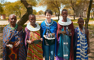 海清担任野生救援公益大使 关注大象生态