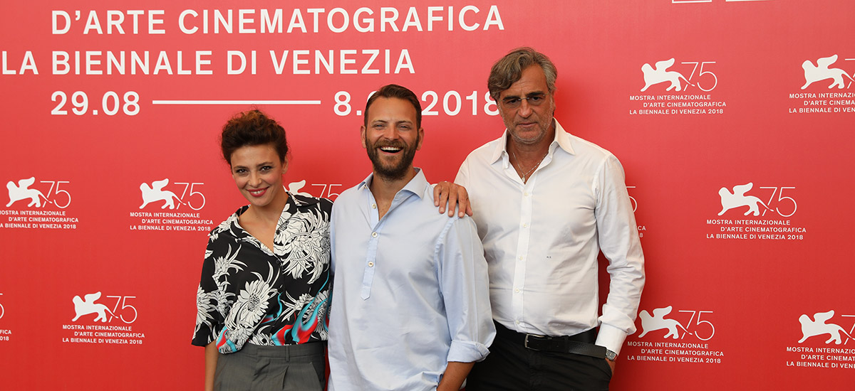 电影《切肤之痛》主创亮相威尼斯电影节