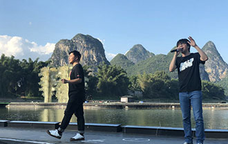 水木年华助阵公益 广西合唱经典歌曲引回忆