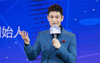 黄晓明分享十五年公益精神力量