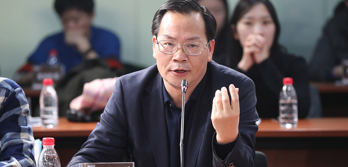 北京电影学院副院长俞剑红主持圆桌论坛