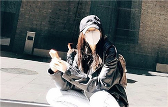 张天爱抓拍随性自然 散发温暖初春气息