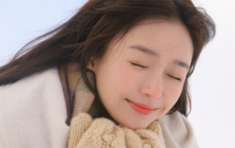 秦岚冬季写真唯美 优雅慵懒尽显少女感