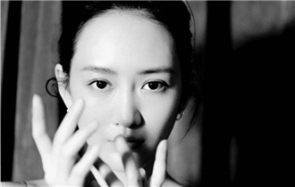 王鸥 柔美与帅气自由切换