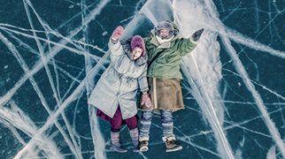 徐峥《囧妈》发布俄罗斯特辑