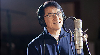 成龙与百人合唱《壮志凌云在我胸》