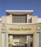 杜比剧院坐落于好莱坞大道上