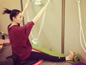 王菲晒健身拉筋照遭咸猪脚