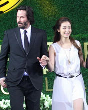 基努·里维斯、叶青