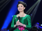 吴彦凝晋级 现场模仿宋祖英