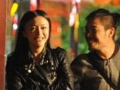 秦岚与助理吃饭惨遭闭门羹