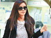 熊黛林心烦意燥违规逆线行车