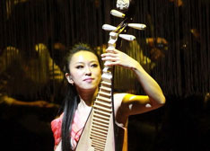 赵聪音乐会一把琵琶弹奏天下