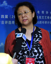 娄迺鸣：连奔带跑地追赶观众