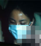 王菲深夜素颜返京落泪